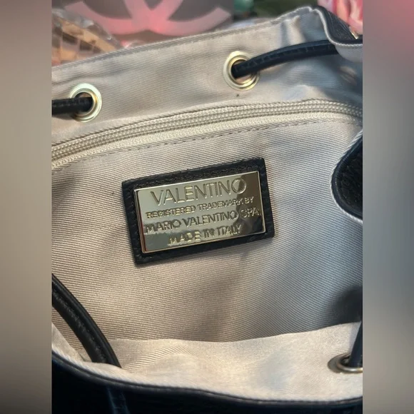 Customer Appreciation Gift 💝 Valentino Backpack - Picture 7 of 11